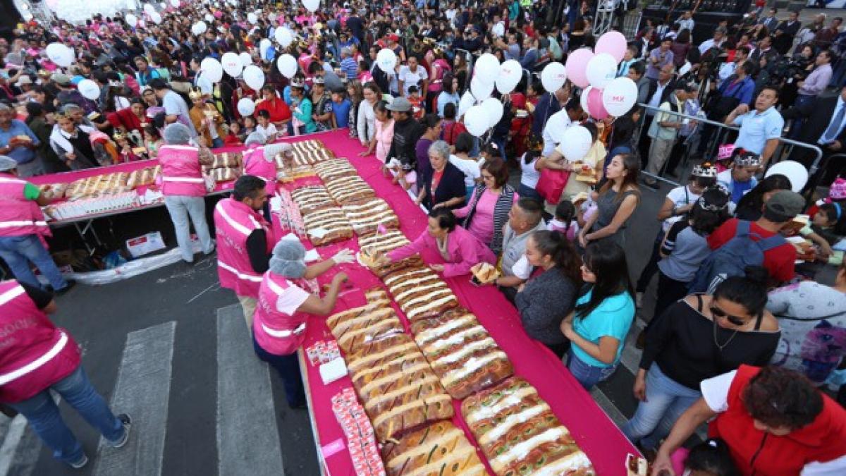 Por Día de Reyes, darán 10 mil porciones de rosca con chocolate caliente en el Zócalo