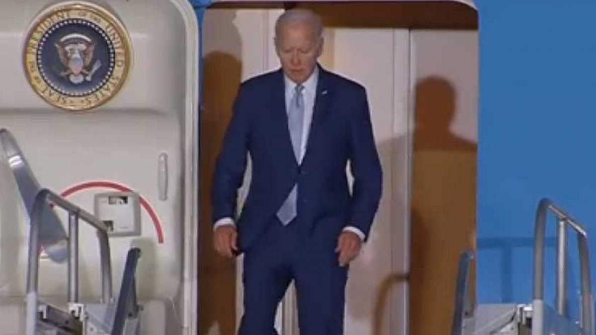 Joe Biden, presidente de EU, arriba en el Air Force One al AIFA (VIDEO)