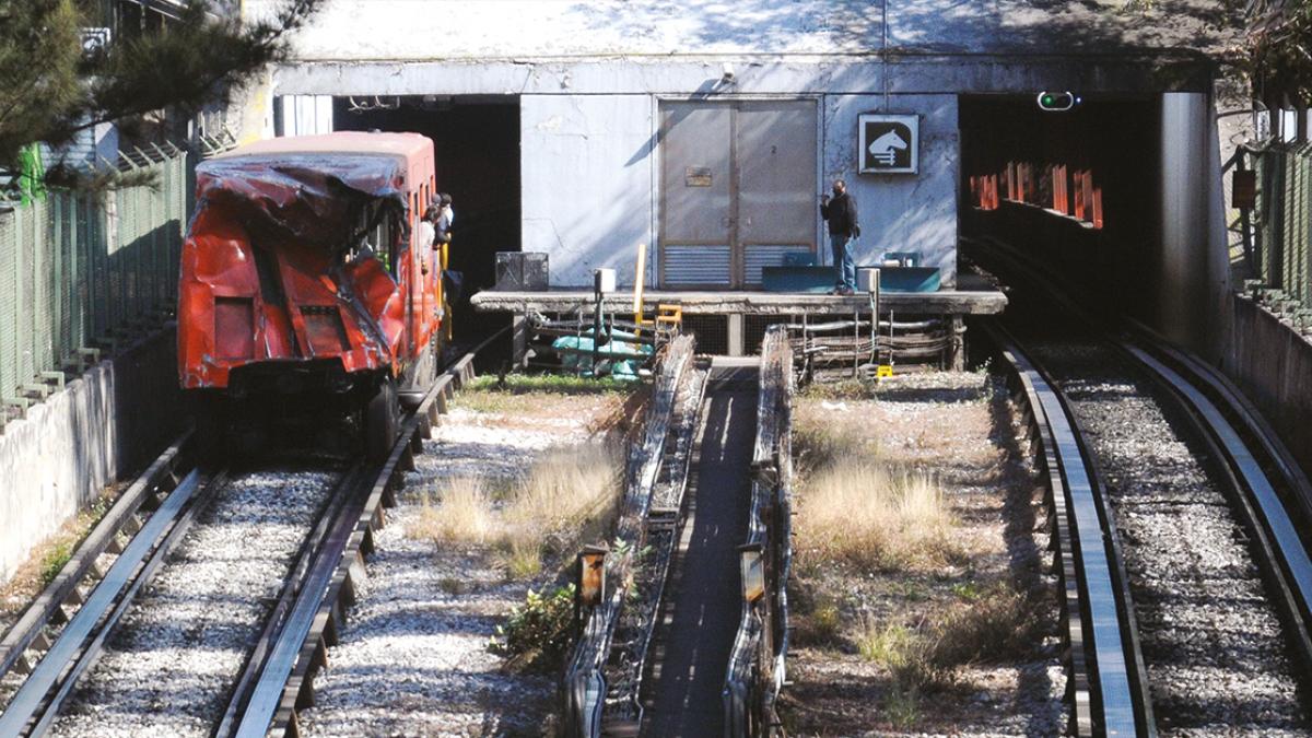 Cae subdirector del Metro por choque en línea 3