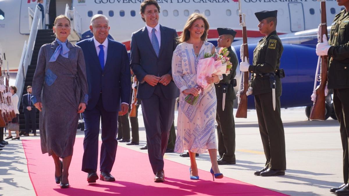 "Nuestras relaciones son más que buenas": AMLO recibe a Justin Trudeau en el AIFA