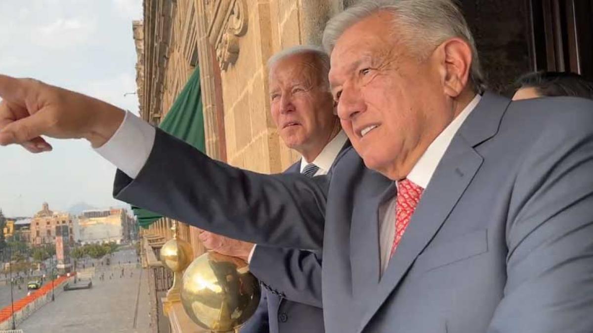 AMLO muestra a Biden la Plaza de la Constitución: "Es una de las más bellas del mundo" (VIDEO)