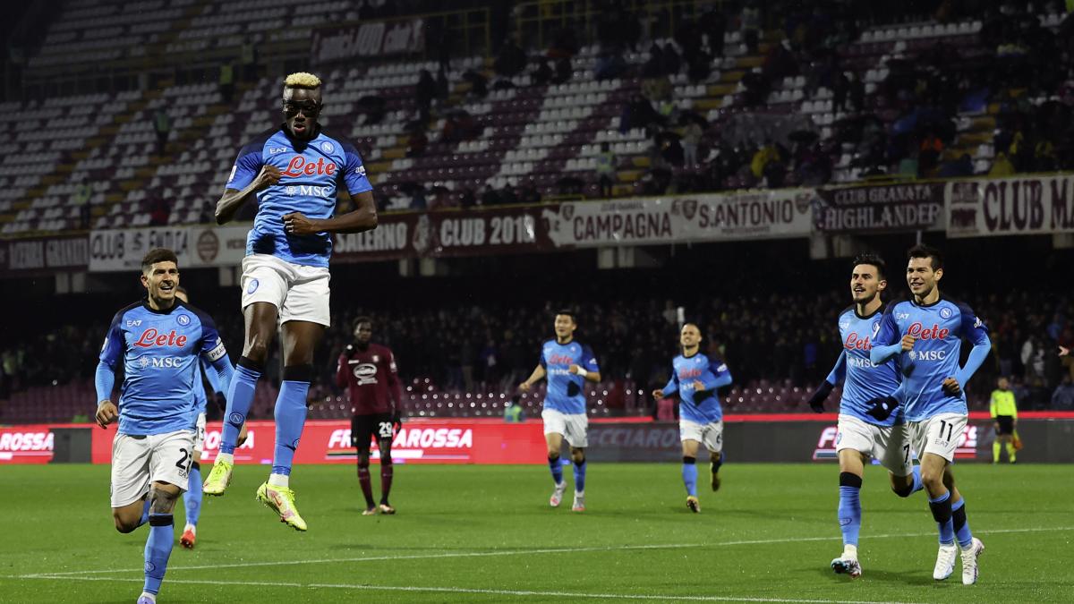 VIDEO: Napoli del "Chucky" Lozano vence a la Salernitana de Memo Ochoa en la Serie A