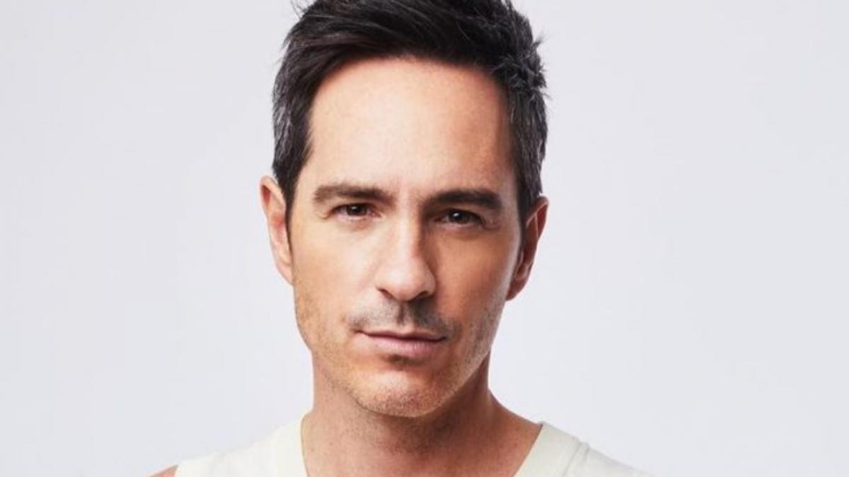 Mauricio Ochmann debuta como cantante y divide las críticas: "Canta mejor que Bad Bunny"