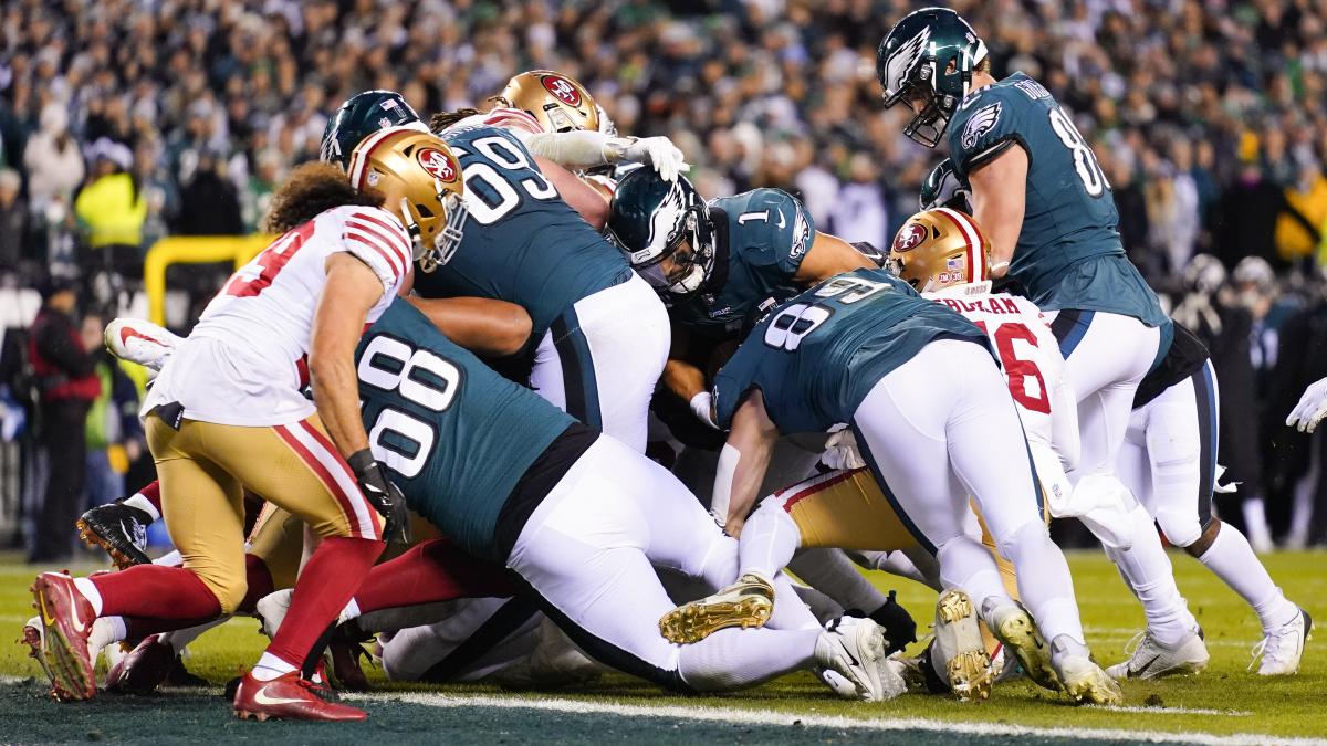 VIDEO: Así fue la TREMENDA bronca entre Eagles y 49ers que vació las bancas