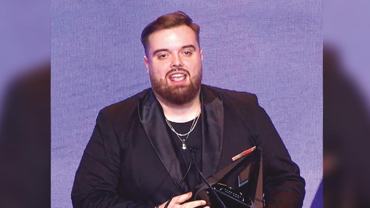 Premian a grandes del internet en el Auditorio Nacional