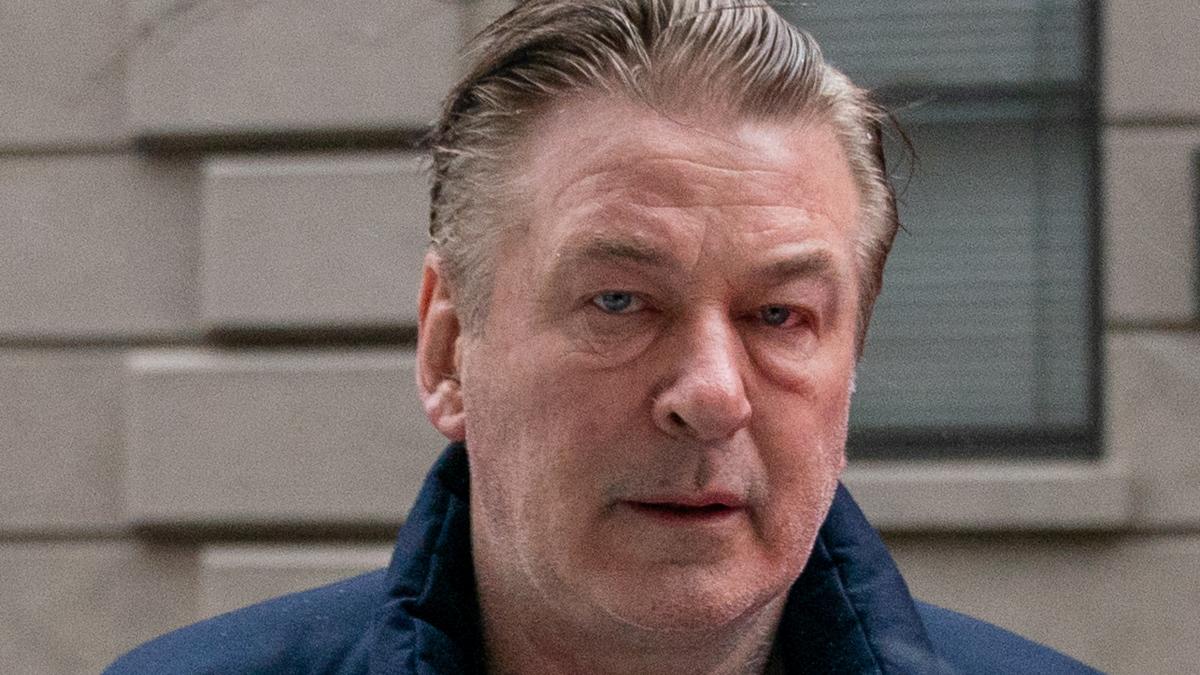 Acusan formalmente a Alec Baldwin de homicidio involuntario por muerte de Halyna Hutchins