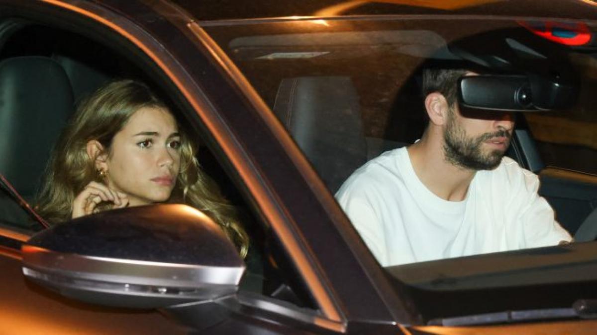 Clara Chía sale del hospital con Piqué ¿Se ve demacrada? (VIDEO)