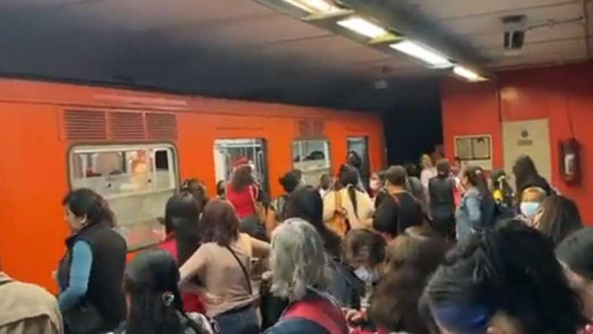 Metro CDMX. ¿Qué está pasando en Línea B? Reportan retrasos de hasta 40 minutos