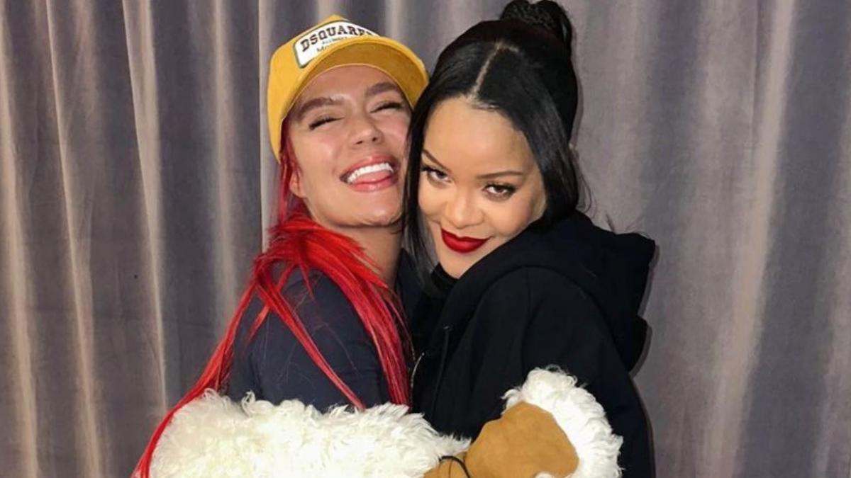 Rihanna se reúne con Karol G después del Super Bowl y hasta habló en español (VIDEO)