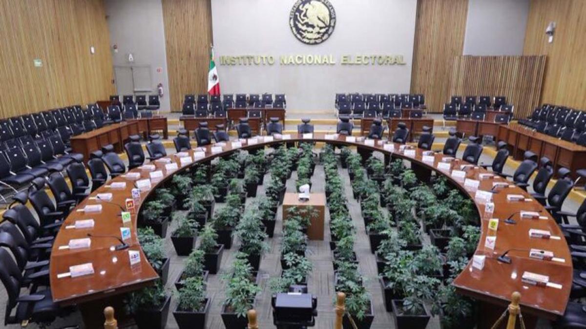 Comité de Evaluación, único que dará información sobre perfiles de aspirantes al INE: Diputados