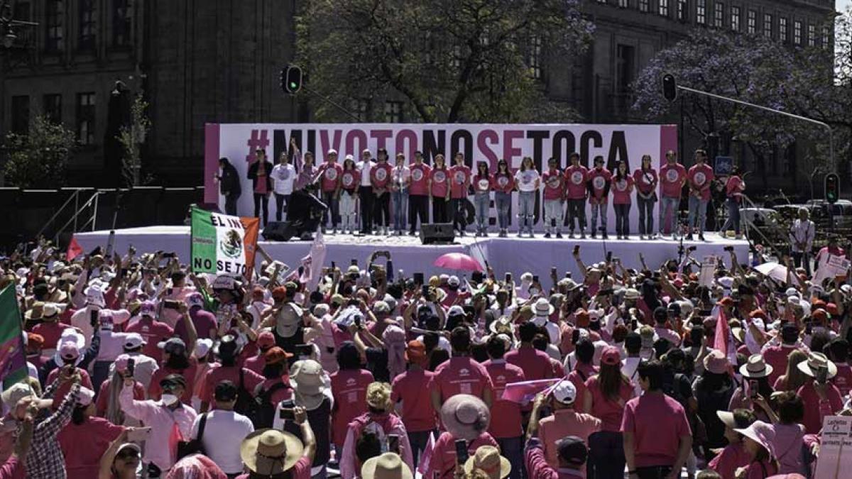 Marcha por el INE: Asistieron 90 mil personas a la concentración en el Zócalo, reporta SSC