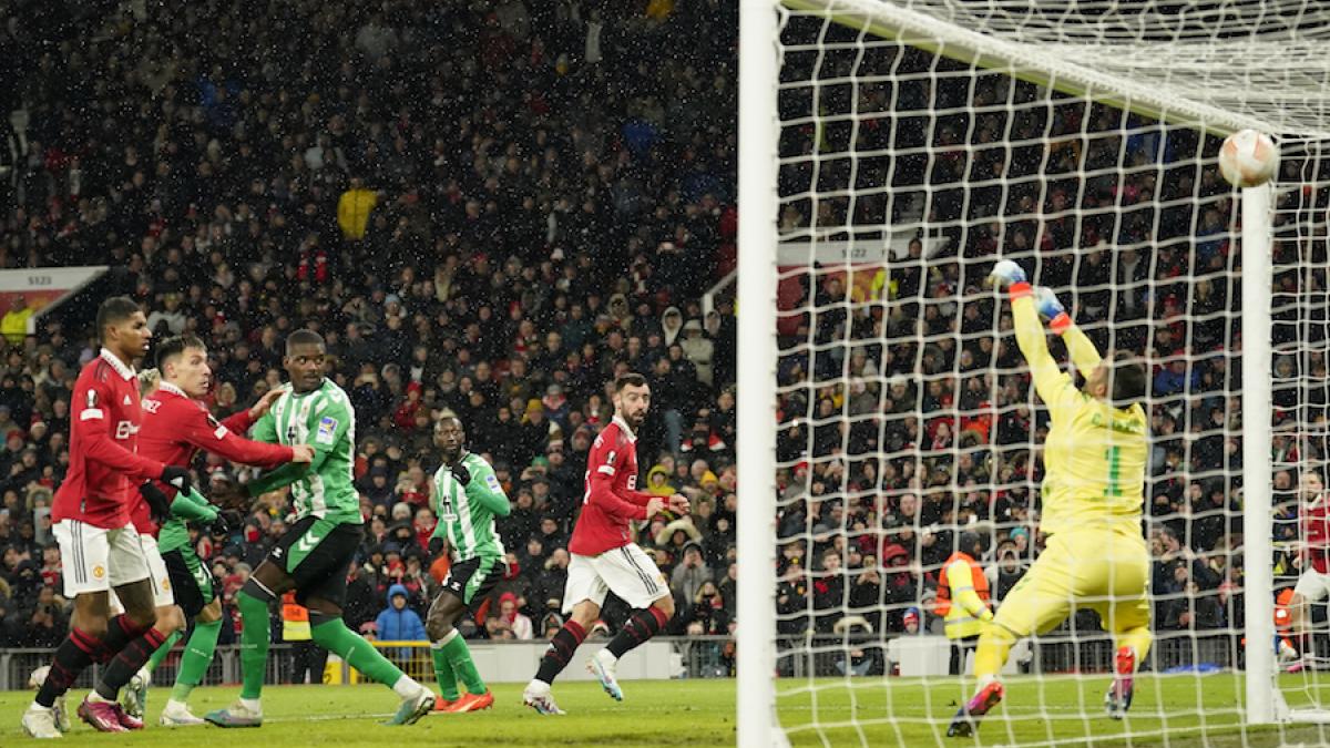 El United humilla al Betis en Europa League