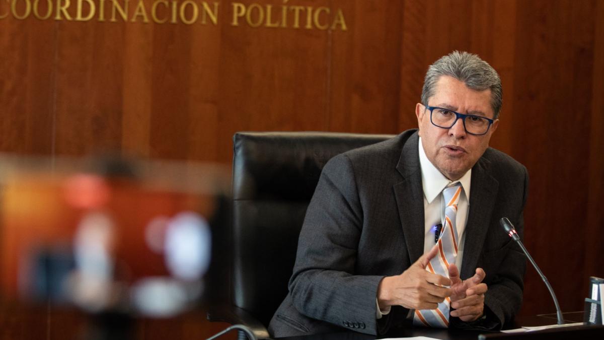 Ricardo Monreal confía en que no habrá regresión autoritaria en el INE