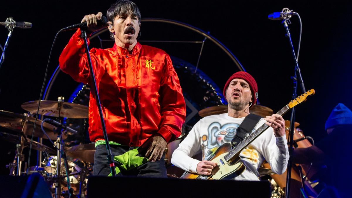 Red Hot Chili Peppers se roba la noche en el Vive Latino