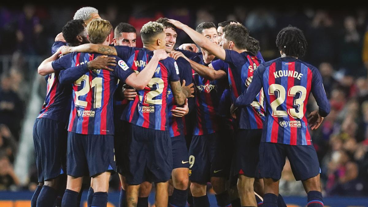 Barça vence al Madrid y crece ventaja en LaLiga