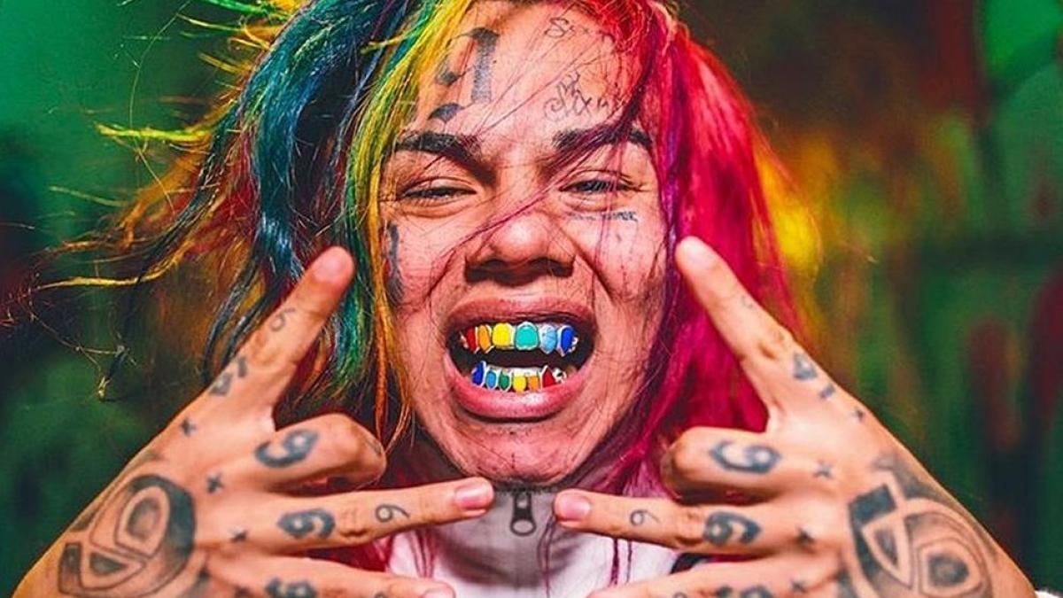 Tekashi 6ix9ine es golpeado brutalmente en un gimnasio