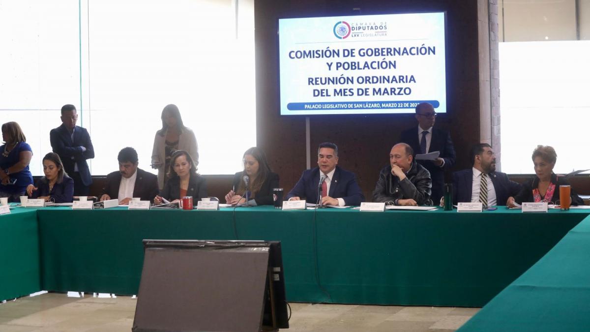 Morena corrige "error" del Plan B; estados y municipios podrán poner su propio límite de gasto en comunicación