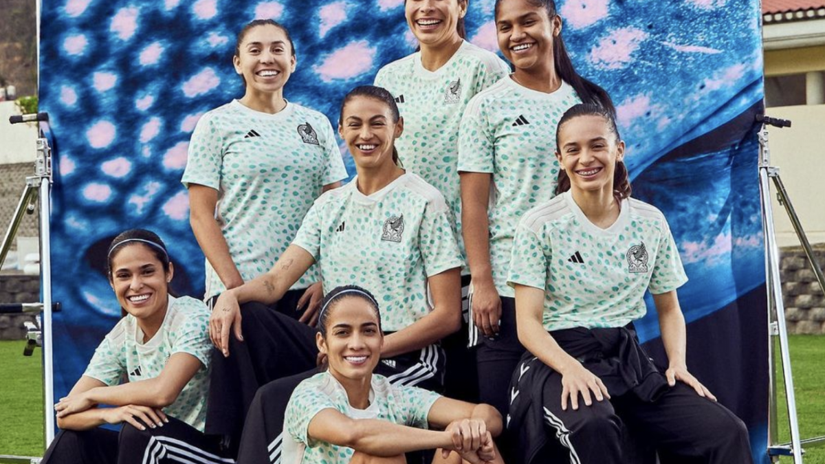 Selección Mexicana Femenil presenta jersey inspirado en el mar; ¡Tomen todo mi dinero!