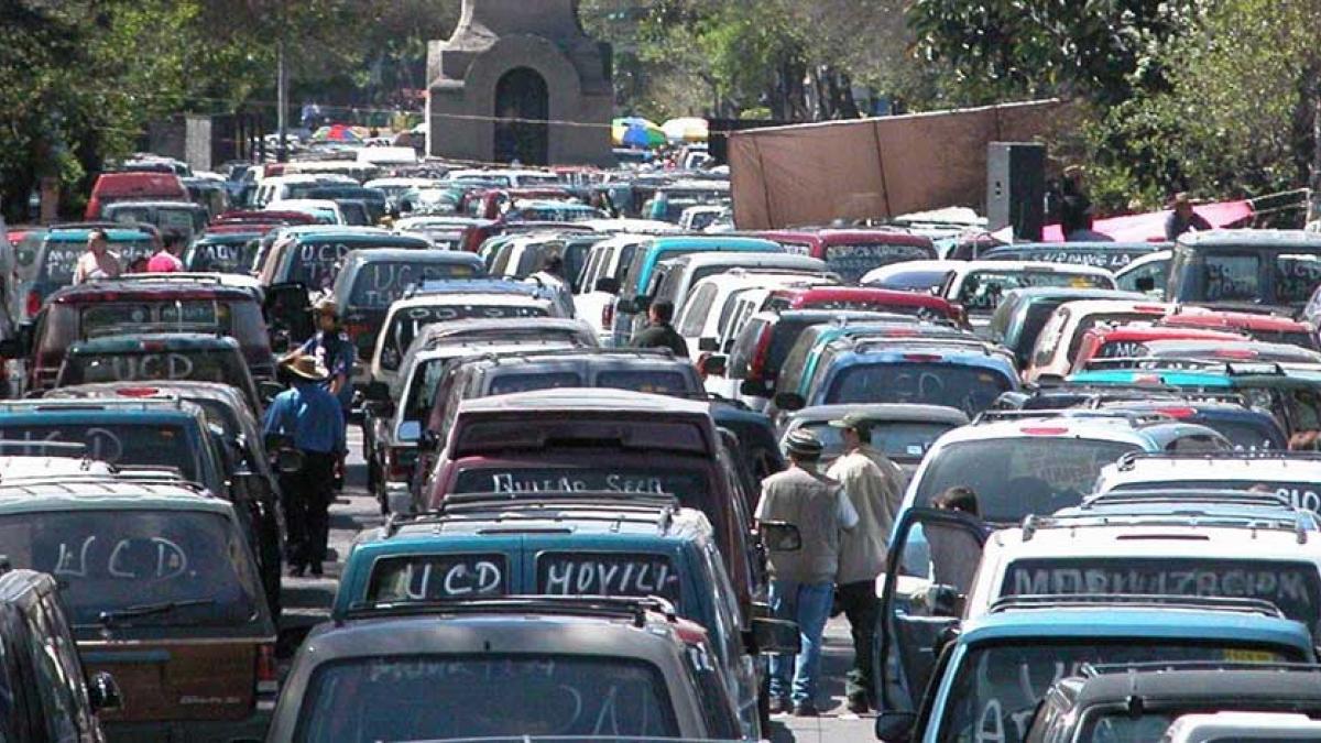 Regularización de autos 'chocolate' se ampliará hasta fin del sexenio: AMLO