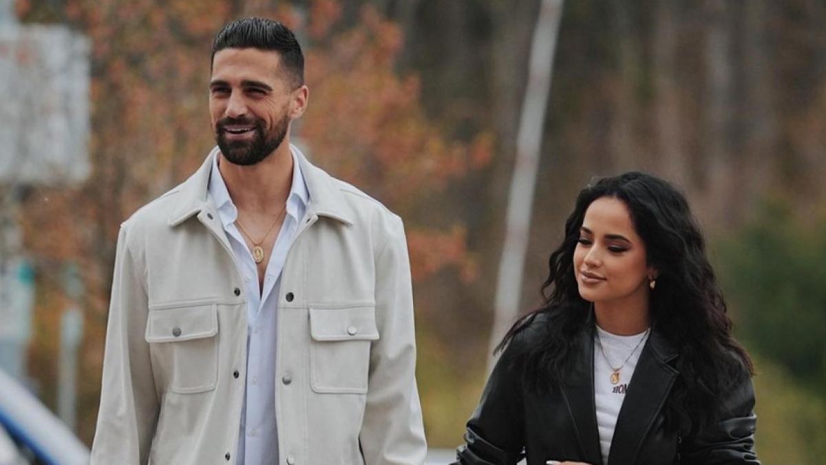 Becky G: ¿Quién es Sebastián Lletget, el futbolista que engañó a la cantante mexicana?