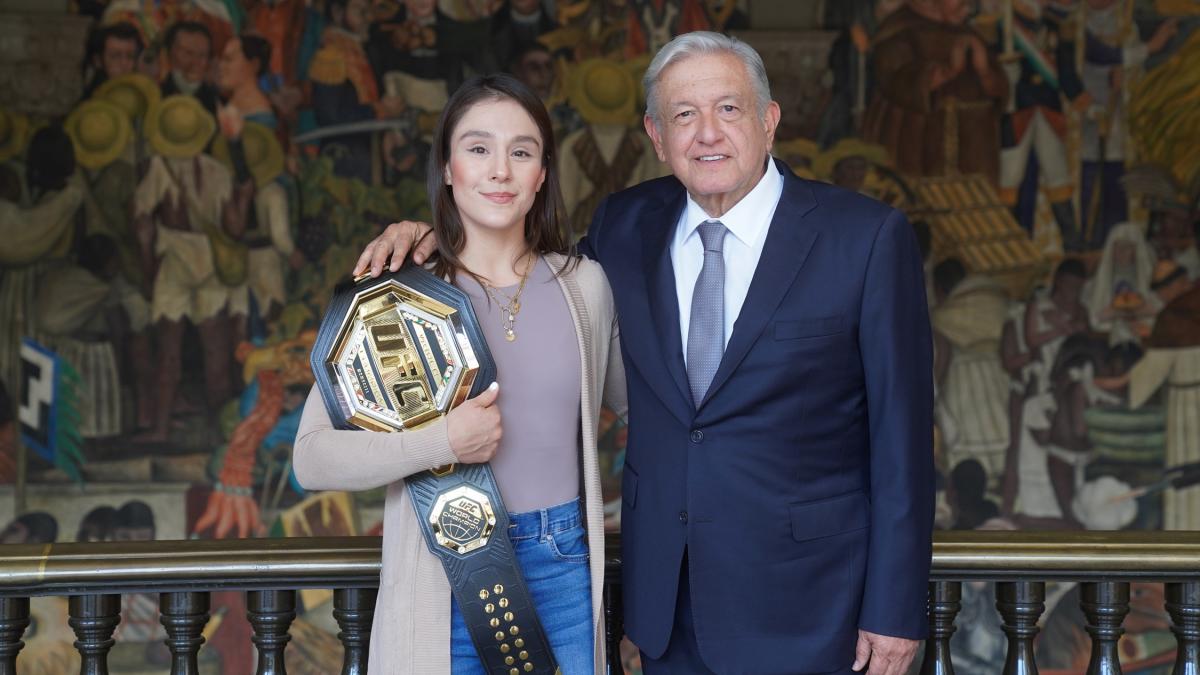 AMLO recibe a Alexa Grasso, la mexicana campeona mundial de UFC (Fotos)