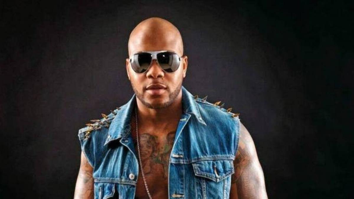 Hijo de 6 años de Flo Rida está en estado crítico; cayó de un quinto piso