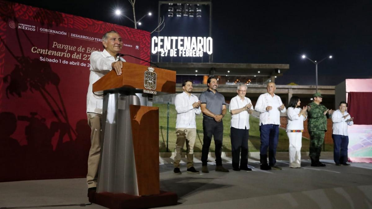 Reinauguran estadio de los Olmecas en Tabasco; asiste Adán Augusto López