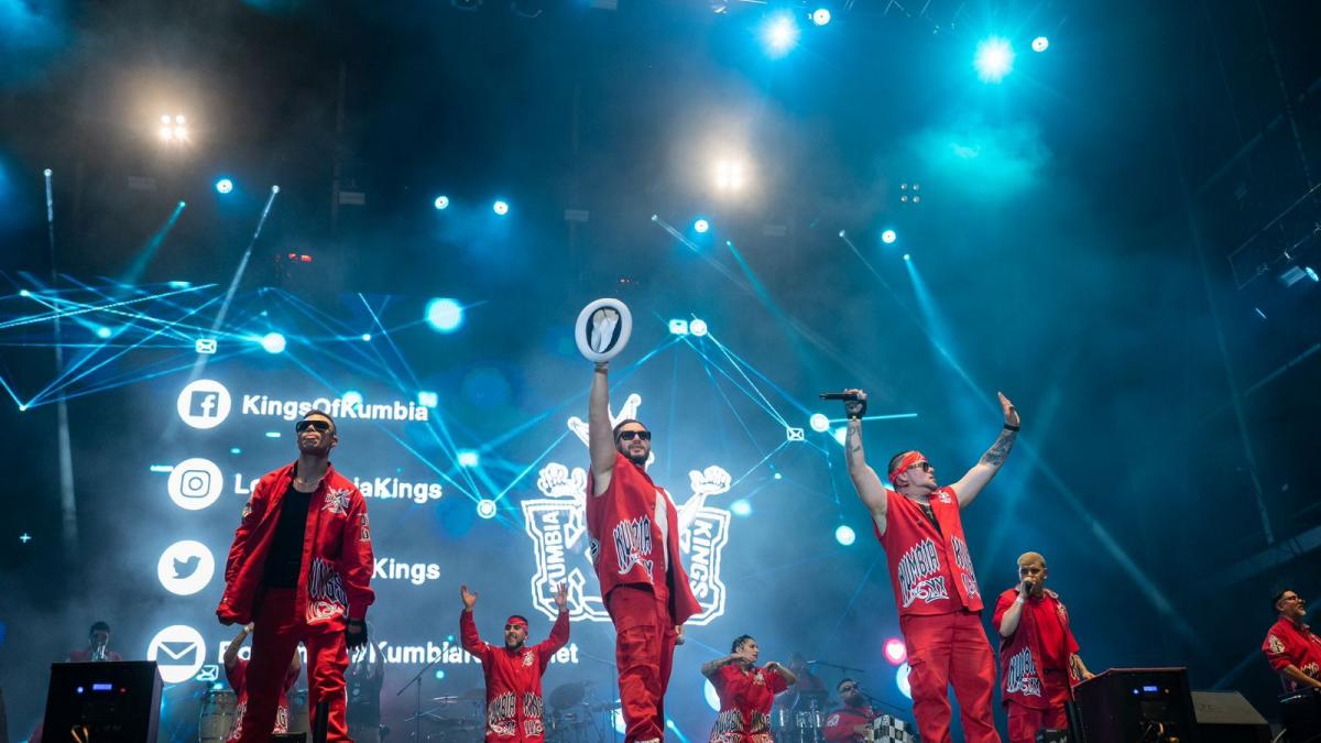 FOTOS | Así se vivió el “Gran Cumbión” en el Zócalo; 80 mil personas asistieron, dice Sheinbaum