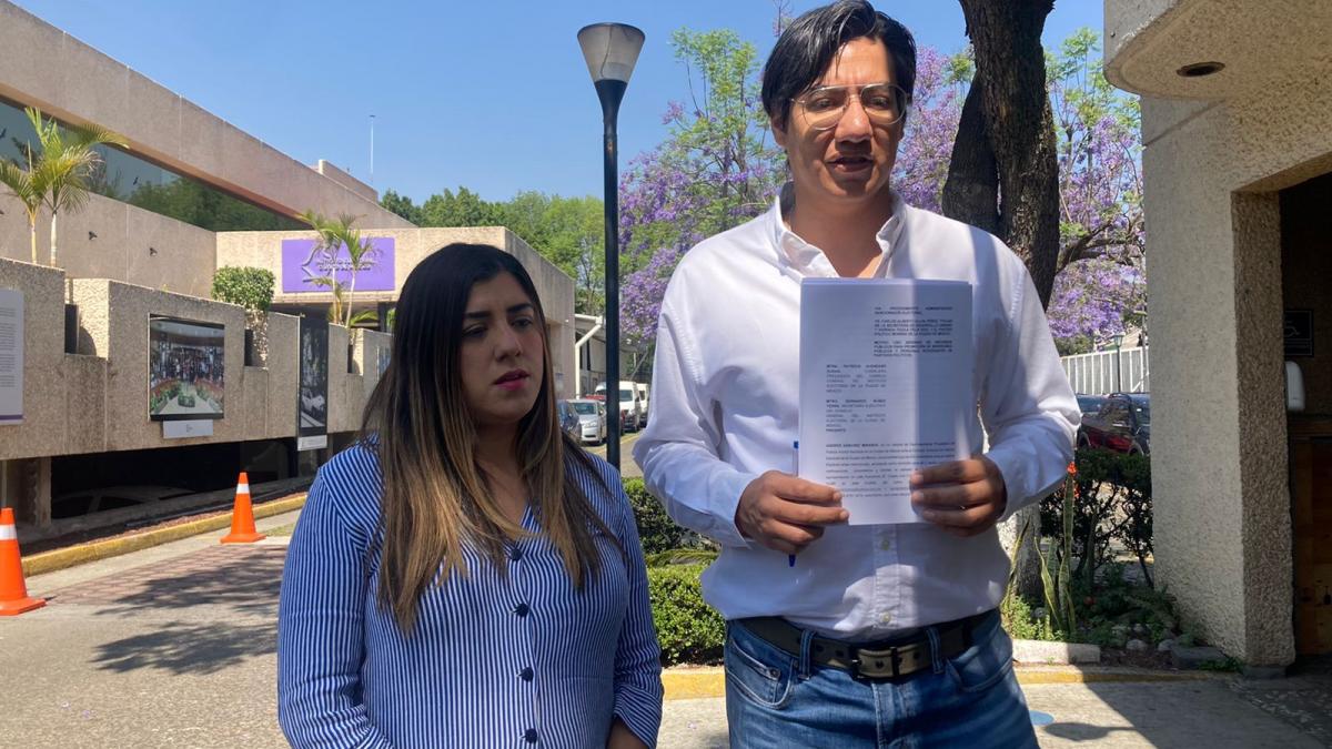 Acusan a titular de Seduvi de promoción ilegal