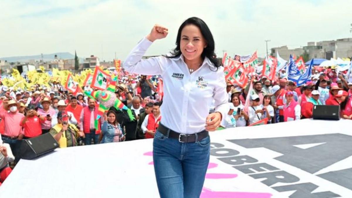 Respalda Alejandra del Moral propuesta de que haya diversos debates entre candidatas