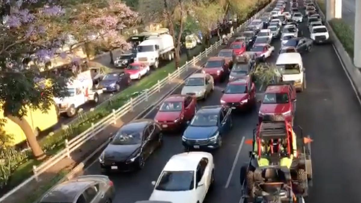 Periférico Sur se convierte en estacionamiento por carga vehicular en la México-Cuernavaca