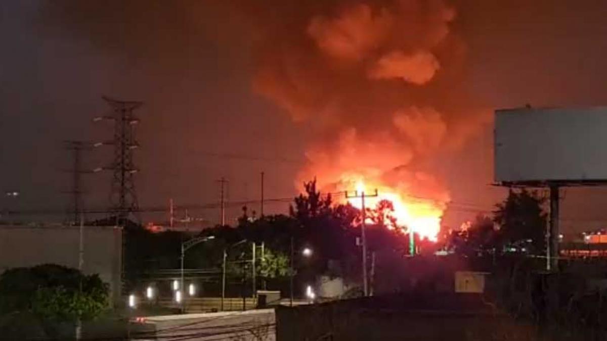 Se registra fuerte incendio en la Central de Abasto; bomberos acuden al lugar