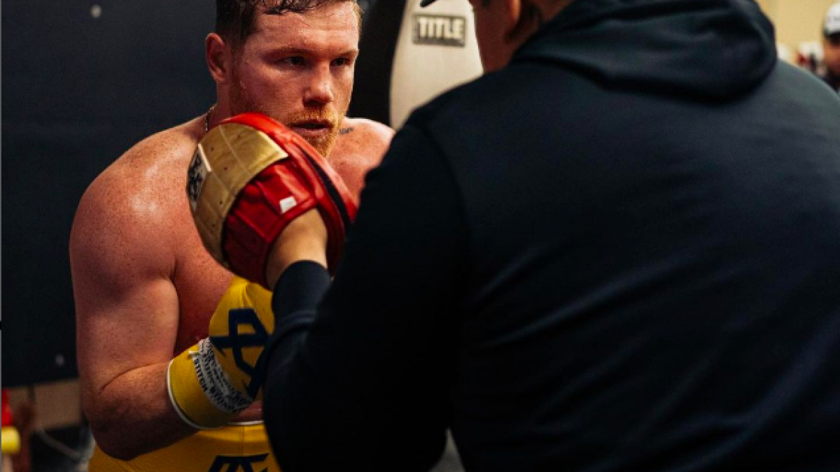 Pelea del 'Canelo': Peso Pluma, el invitado especial del boxeador mexicano para cantar el Himno Nacional el sábado en Guadalajara