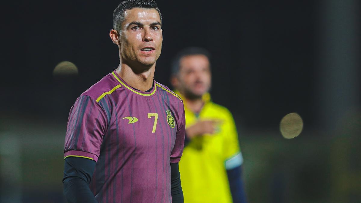 Cristiano Ronaldo, en problemas; una seña obscena provocaría que lo corran de Arabia Saudita