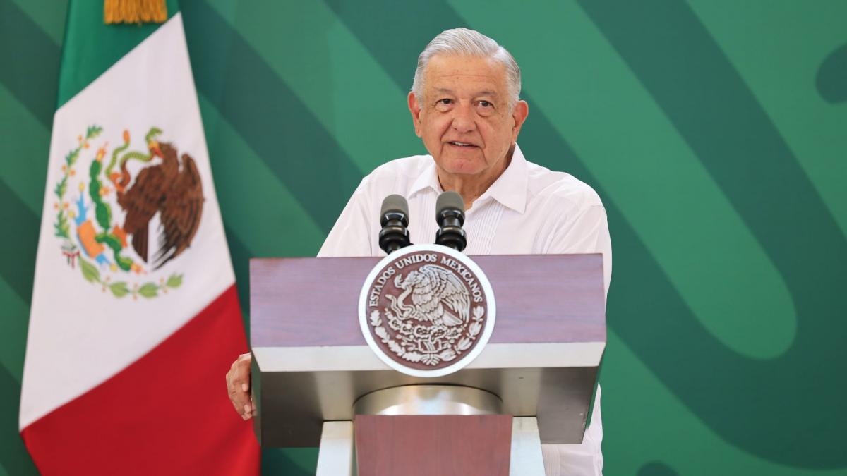 AMLO da positivo a COVID-19 por tercera vez; 'me guardaré unos días', indica