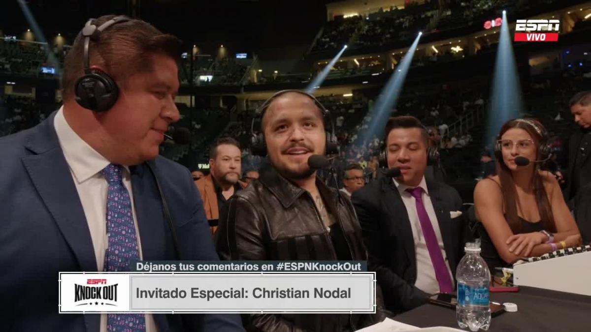 Christian Nodal: Así fue su exitoso debut como comentarista de box (VIDEO)