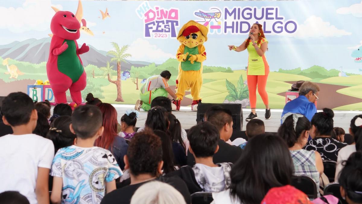 Festejan en Miguel Hidalgo Día del Niño y la Niña entre dinosaurios