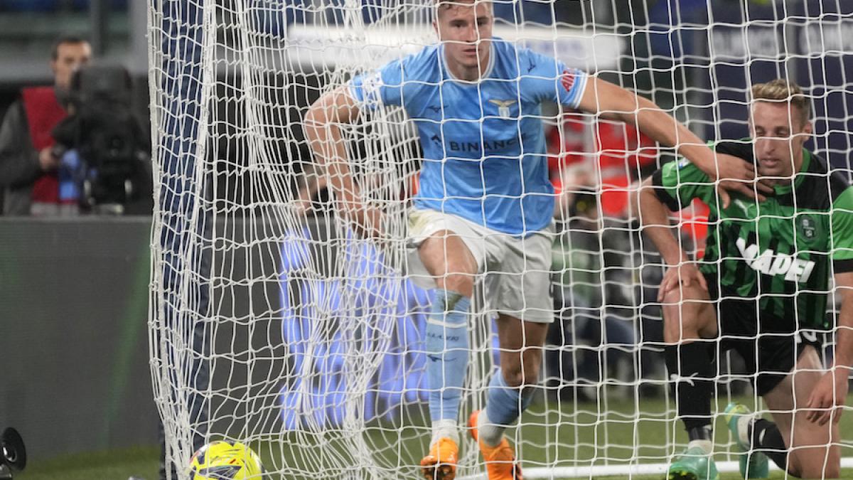 Lazio retrasa el título del Napoli