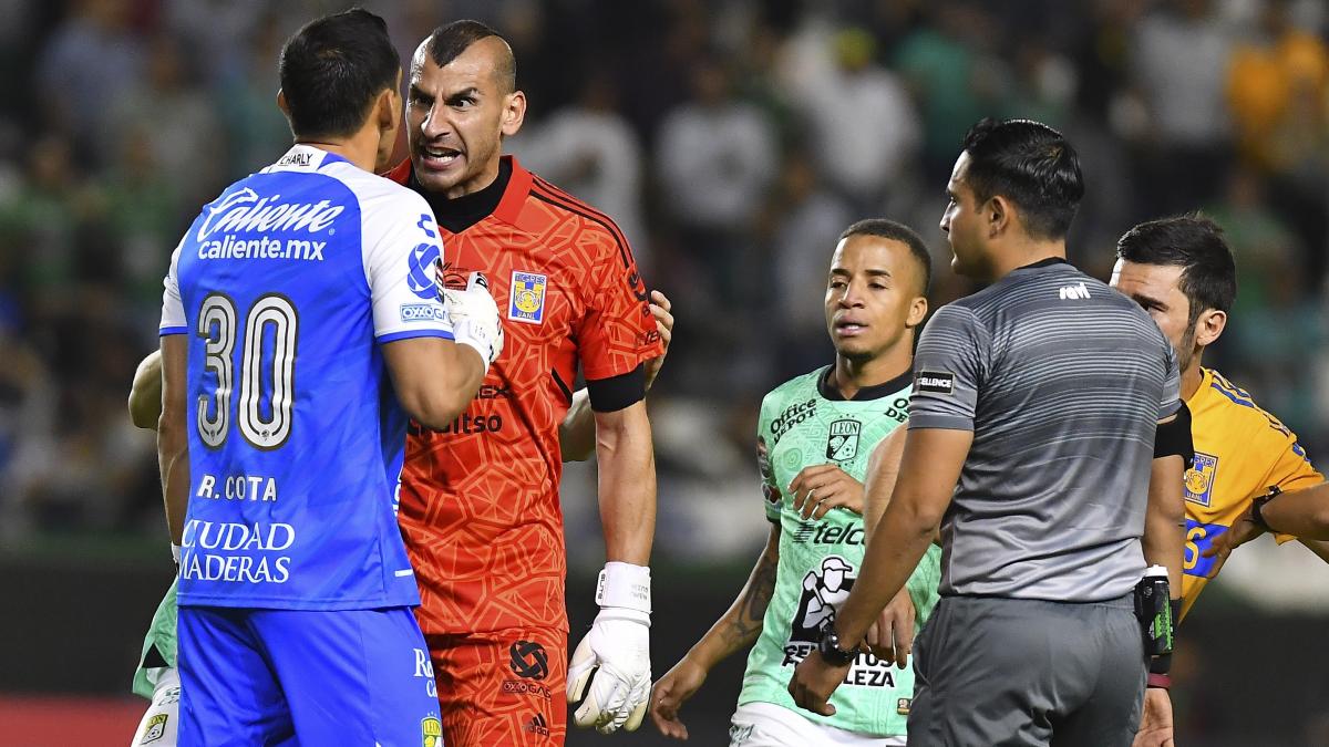 VIDEO | León vs Tigres: Nahuel Guzmán provoca pelea con Rodolfo Cota, tras quedar eliminado de Concachampions