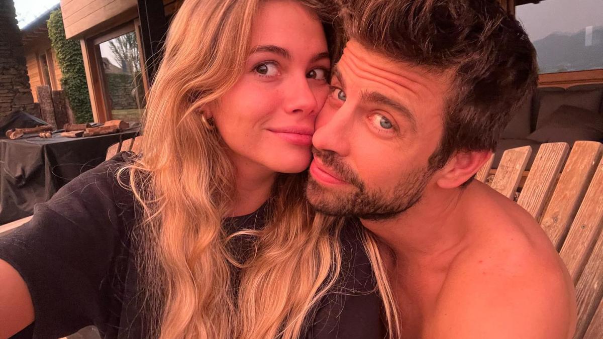 Piqué y Clara Chía se burlan de Shakira, sus éxitos y pretendientes con su FOTO romántica