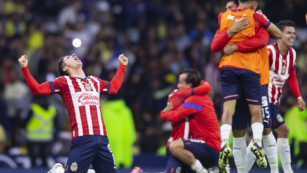 Chivas hace la hazaña en el Azteca y va a la final