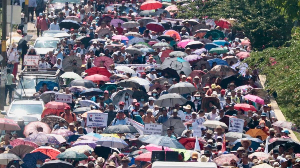 CNTE toma de nuevo calles de Oaxaca