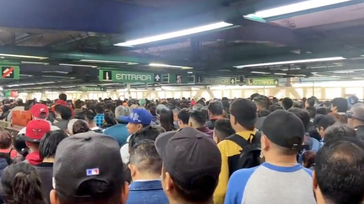 Metro CDMX. Desalojan tren en estación Atlalilco de la Línea 8 (VIDEO)