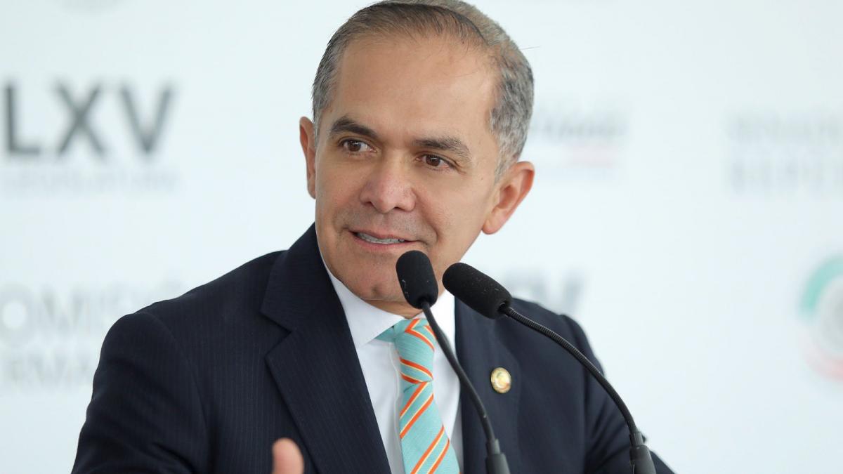 Método para elegir al candidato presidencial debe ser definido por consenso, pide Mancera