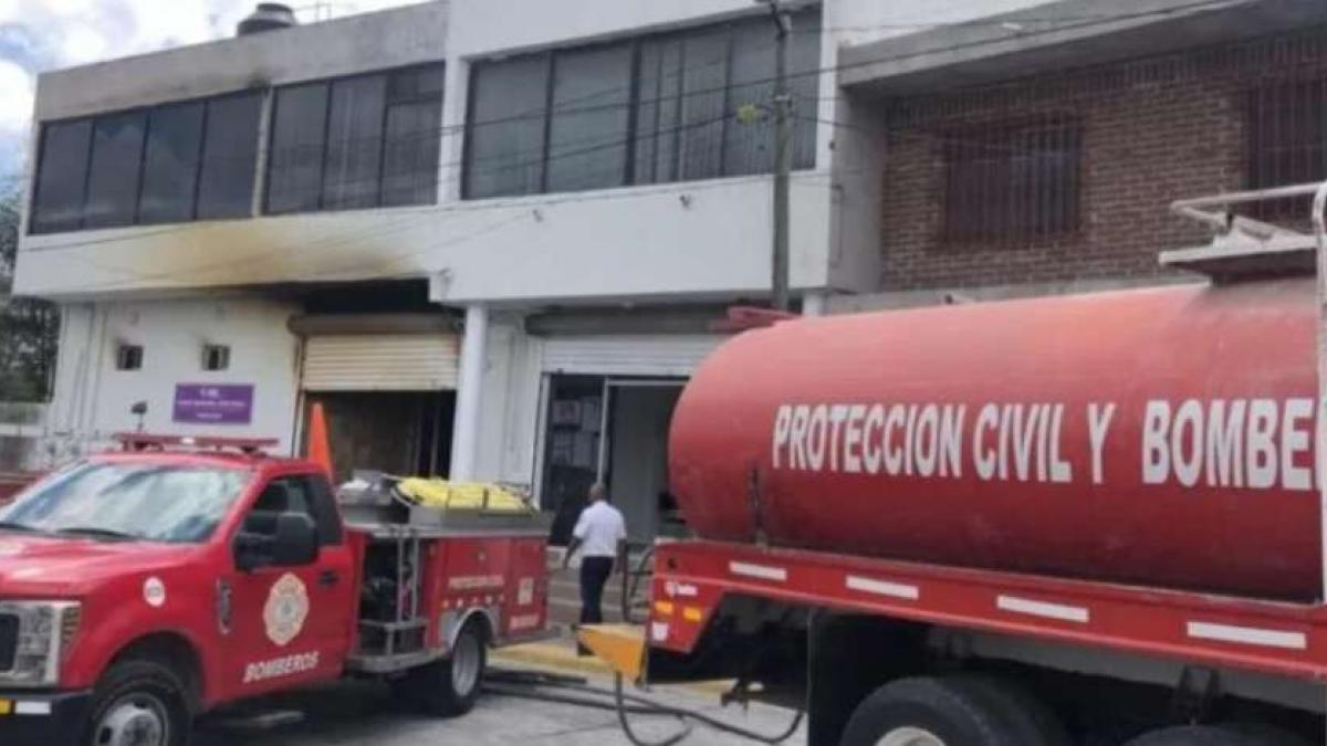 Se incendian oficinas del Instituto Electoral de Coahuila; boletas electorales se salvan