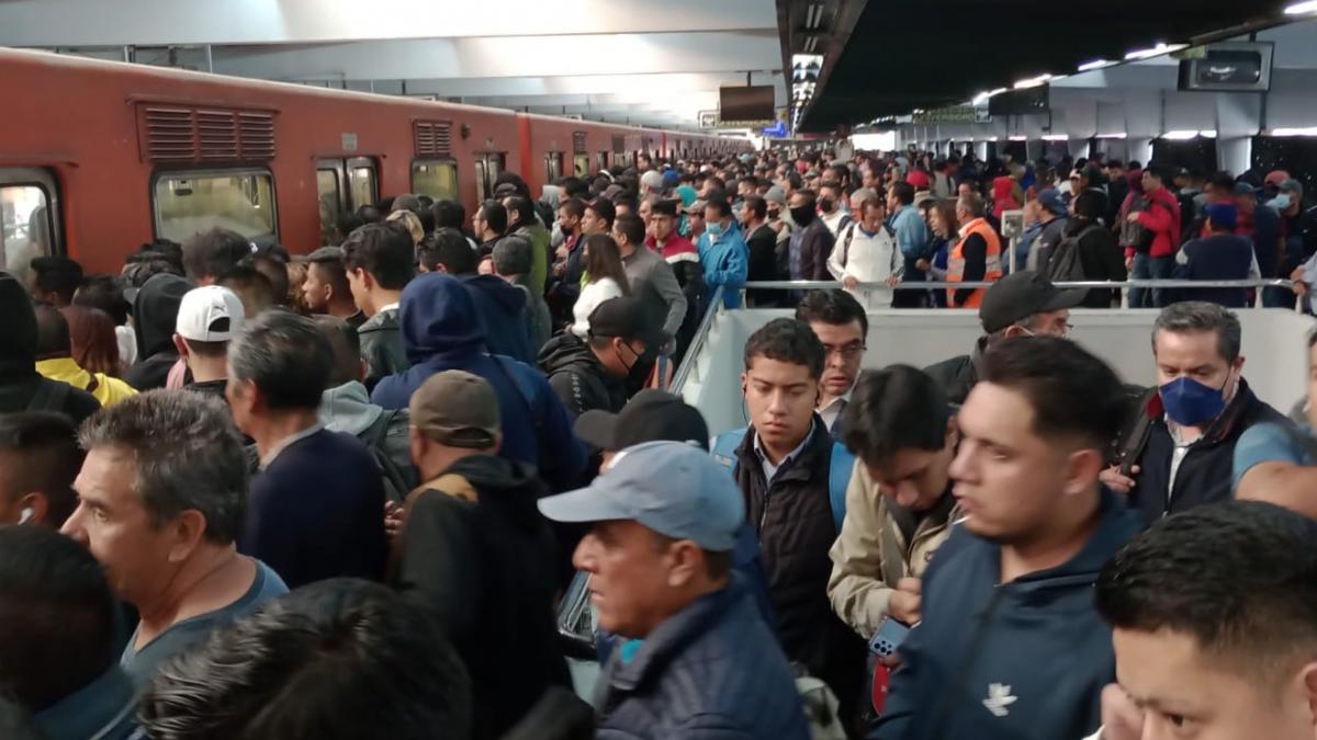 Metro CDMX. ¿Cómo está la Línea 3? Reportan que siguen retrasos y aglomeraciones este viernes