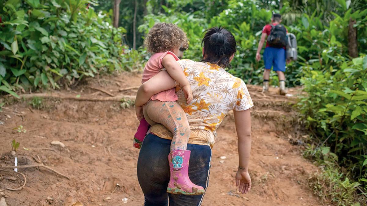 La selva del Darién, el infierno que cruzan madres con niños migrantes