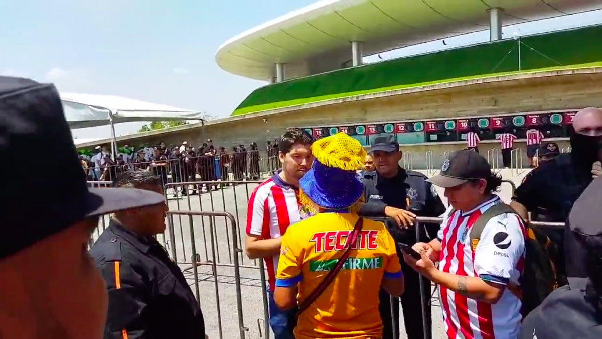 Final Chivas vs Tigres: ¡Escándalo! Niegan acceso a los aficionados de Nuevo León (VIDEO)