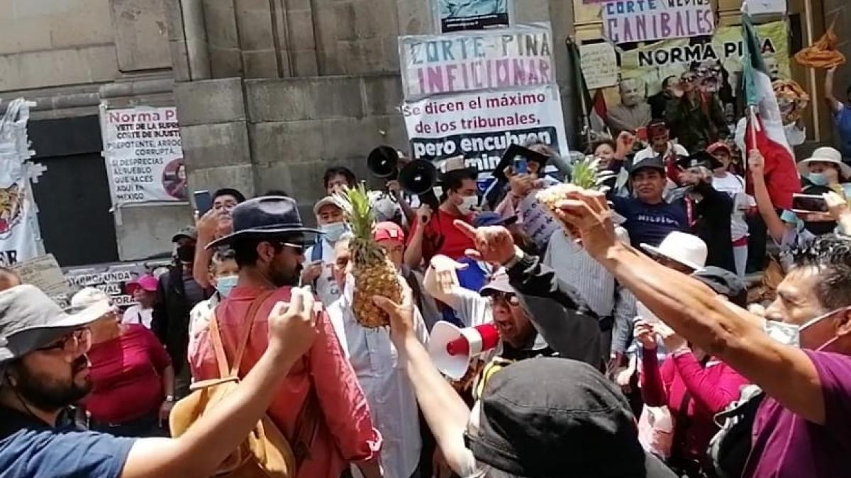 CDMX. Desmantelan plantón al grito de 'La Corte no se toca'; se da enfrentamiento que llegó a golpes