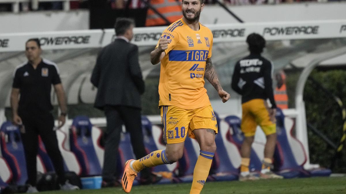 André-Pierre Gignac protagoniza intrépido beso con Juan Pablo Vigón que revoluciona las redes